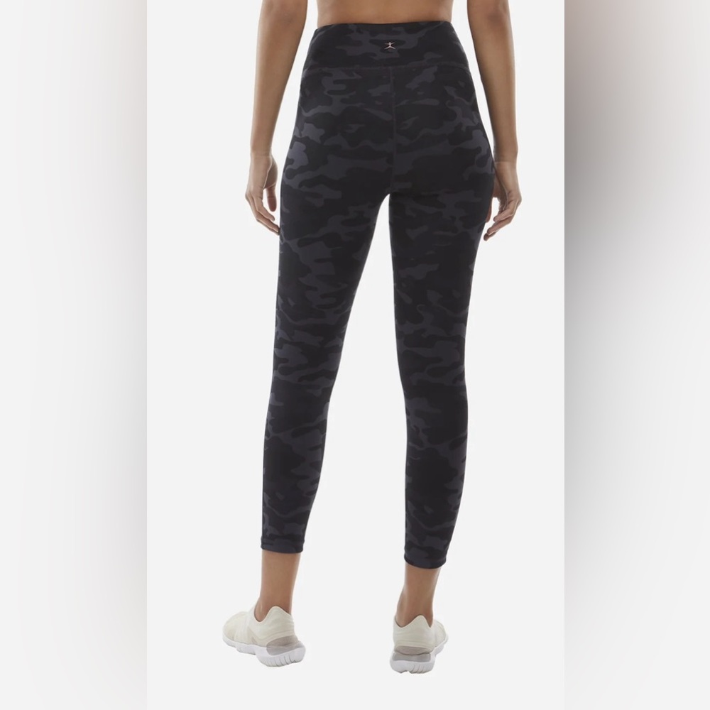 Danskin camo 7/8 leggings